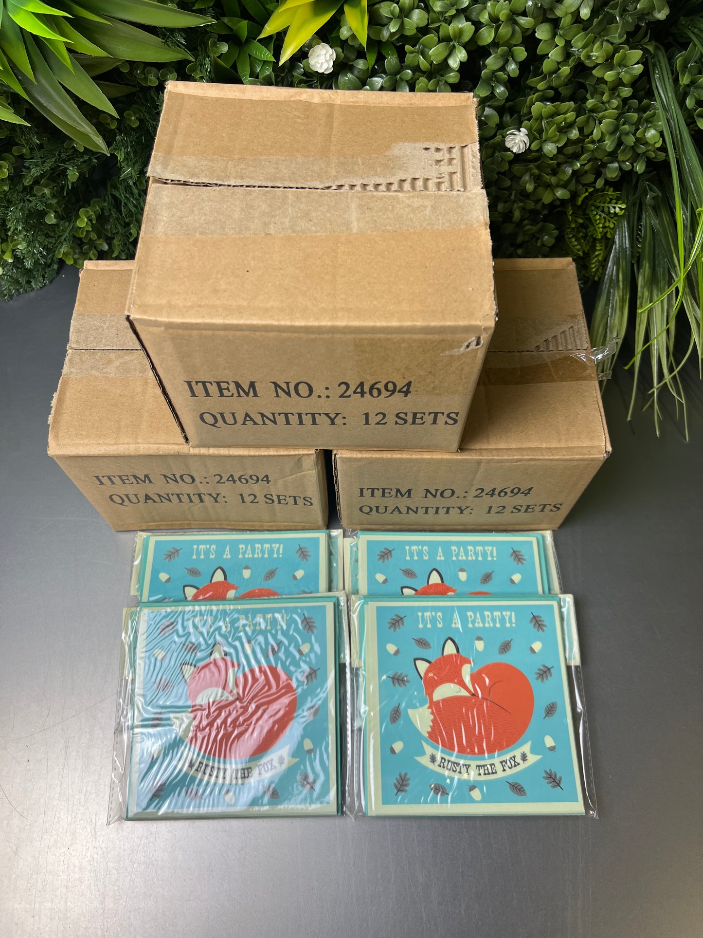 40 Packs of Party Invites - Fox