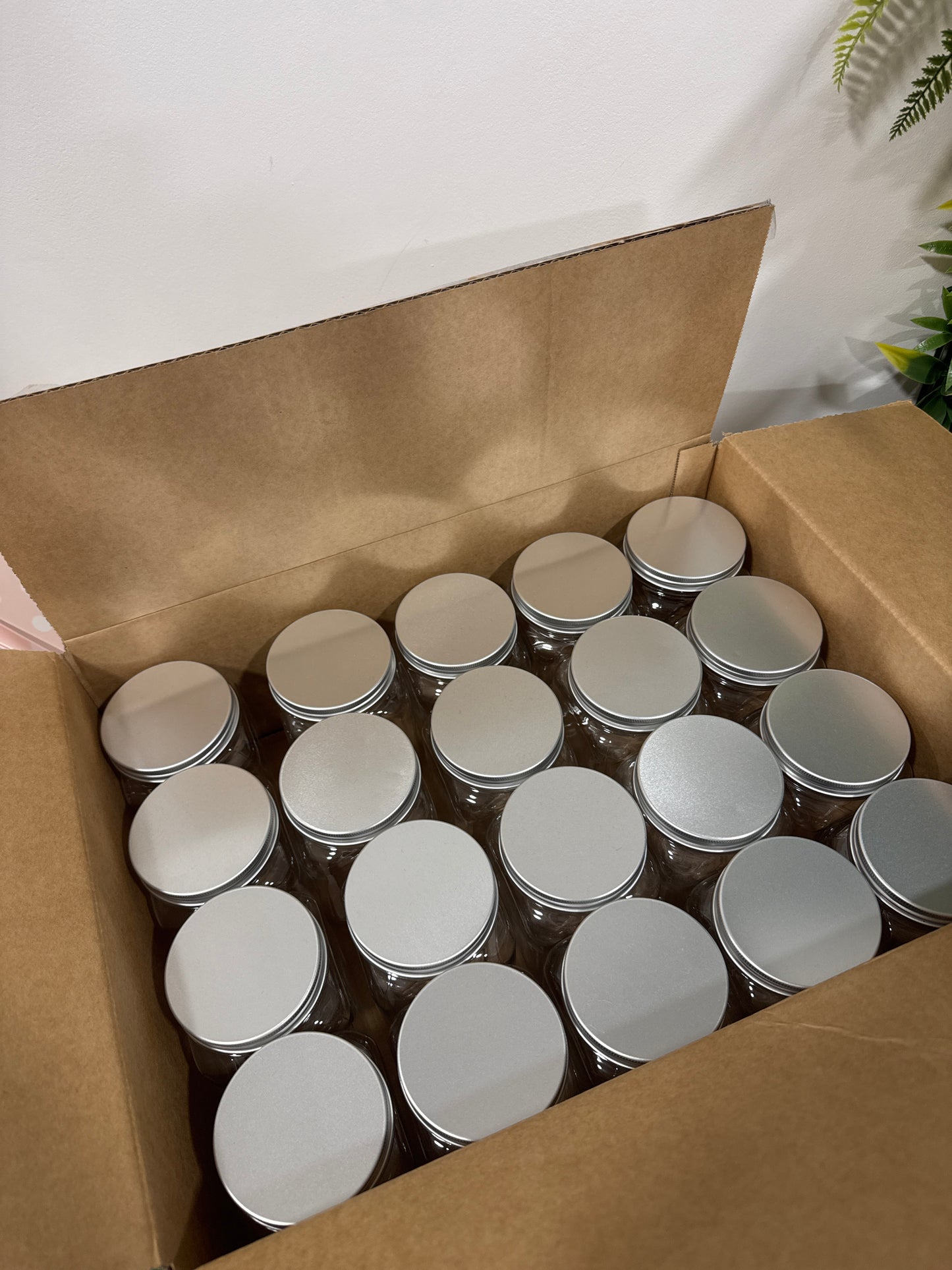 20 Plastic Jars - Sweets/ Craft Supplies 450ml
