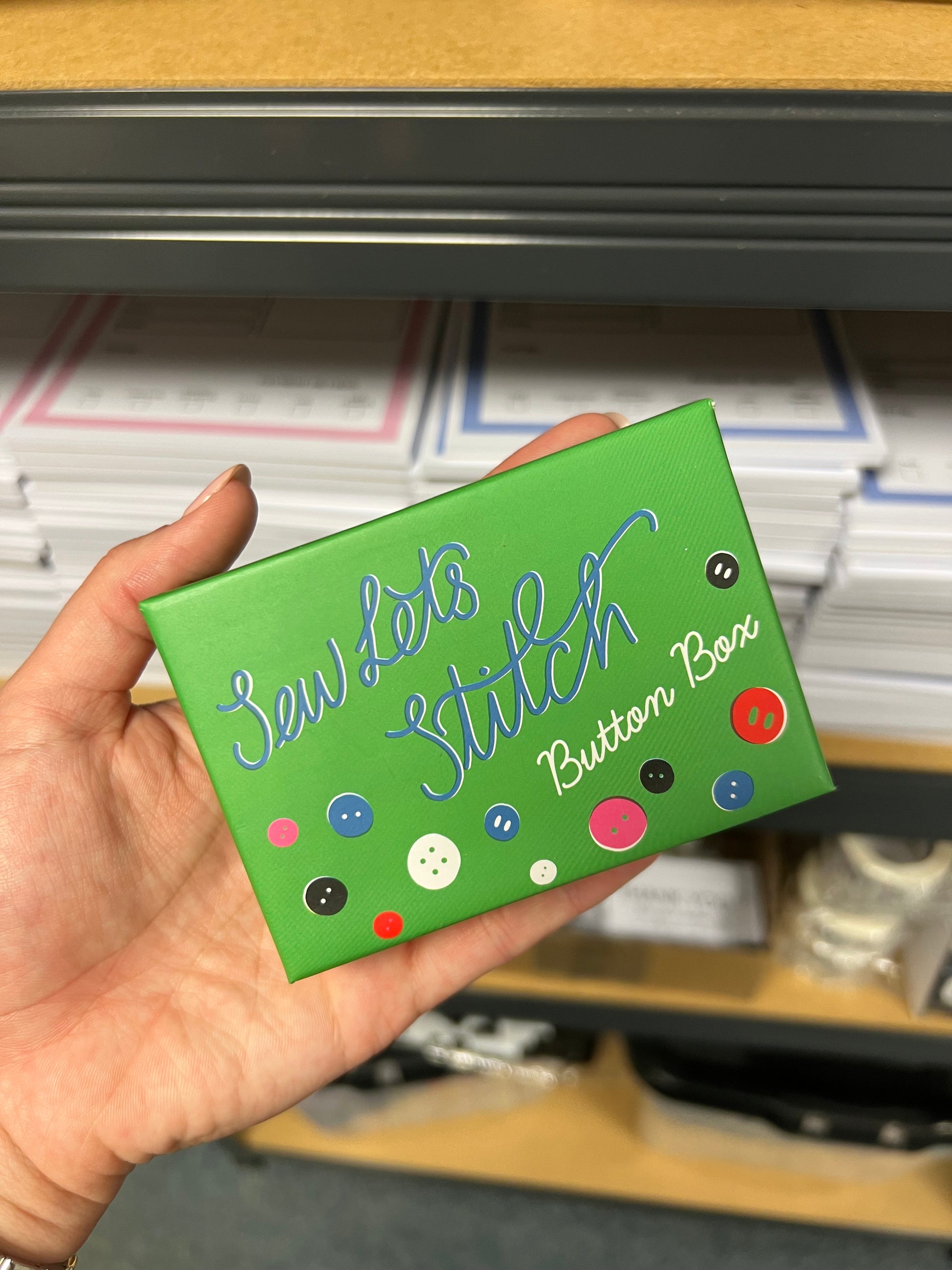 ⭐️ RTC Box of 50 Buttons – Boes Wholesale Ltd